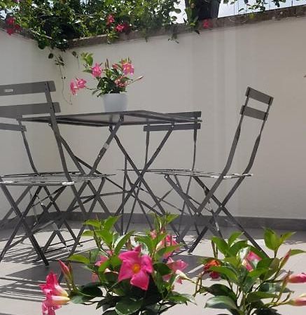 Apartamento Il Cortile Segreto - Con Parcheggio Privato Lecce Exterior foto