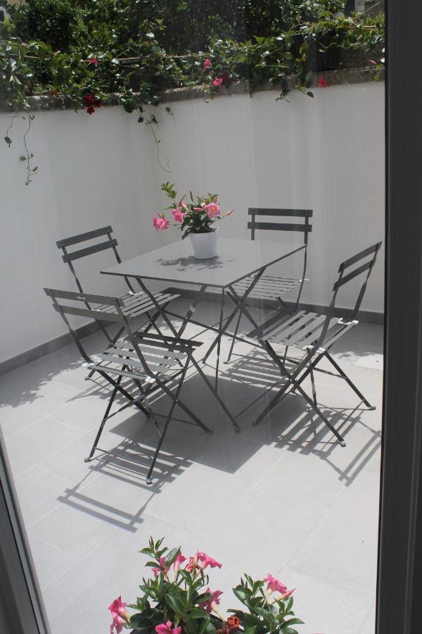 Apartamento Il Cortile Segreto - Con Parcheggio Privato Lecce Exterior foto