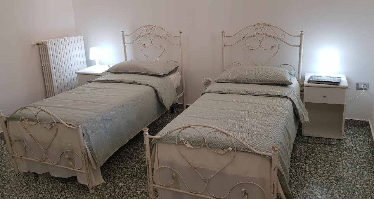 Apartamento Il Cortile Segreto - Con Parcheggio Privato Lecce Exterior foto